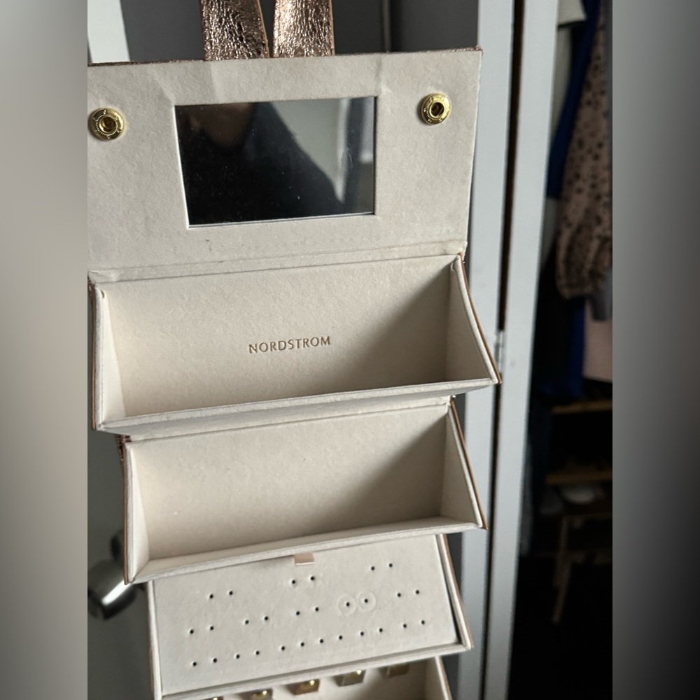 NORDSTROM JEWELRY CASE